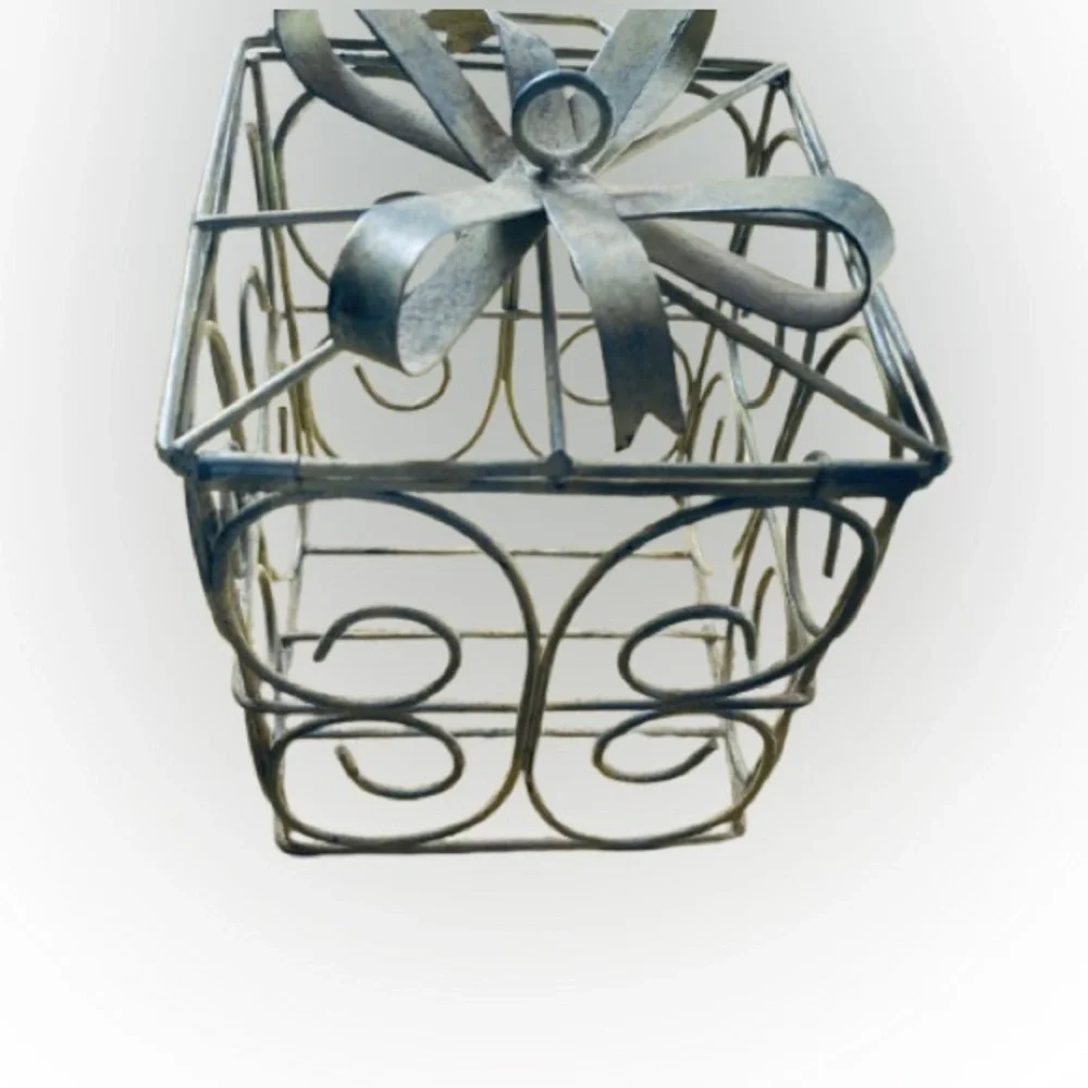 The Home Wire Gift Box Accent